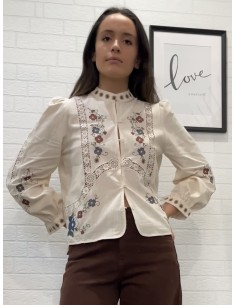 Camisa bordada